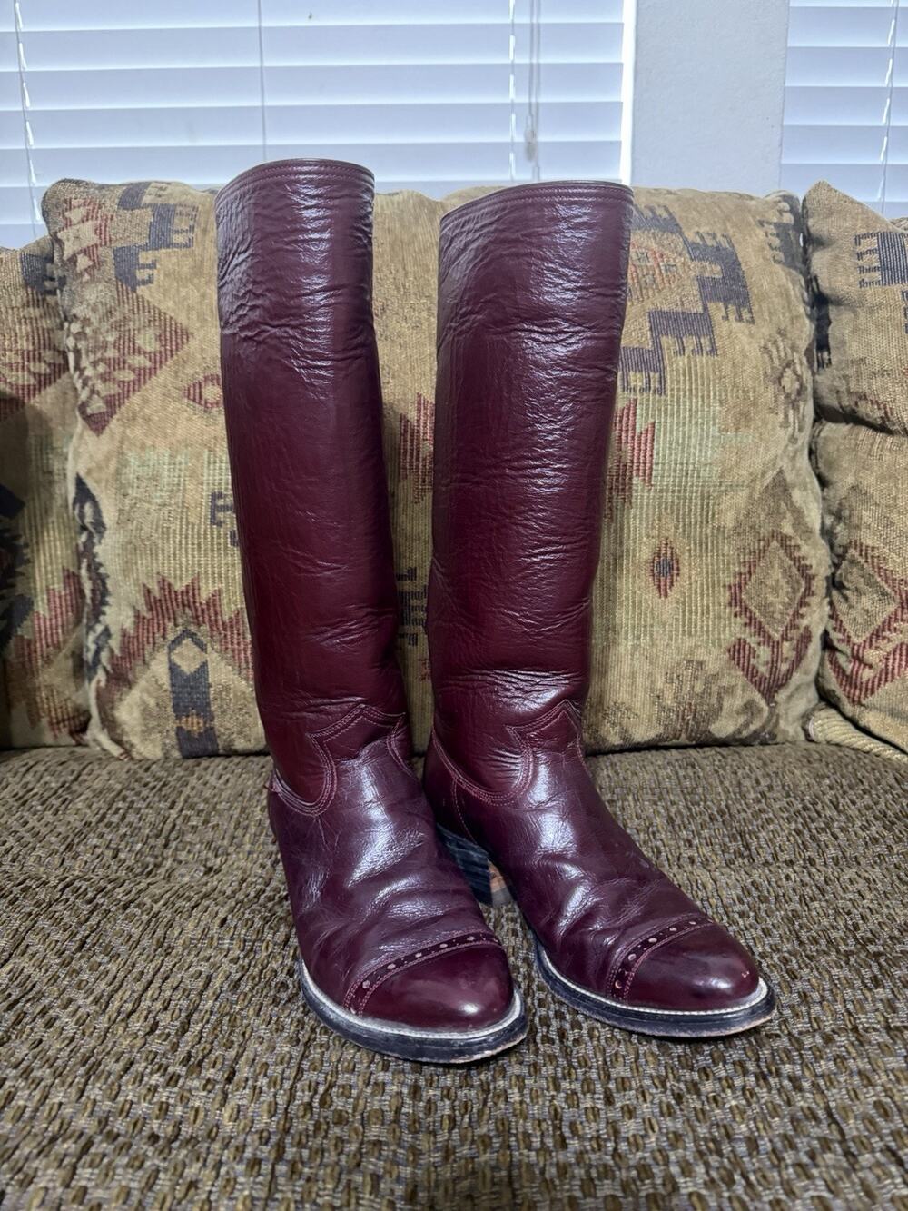 Vintage Western Boots Red Cherry Leather Cats Paw Neoprene W-7-7.5 M- 5.5-6